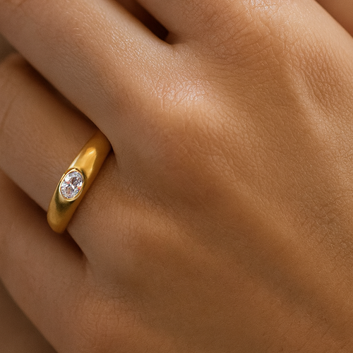Marquise kuppelring i guld