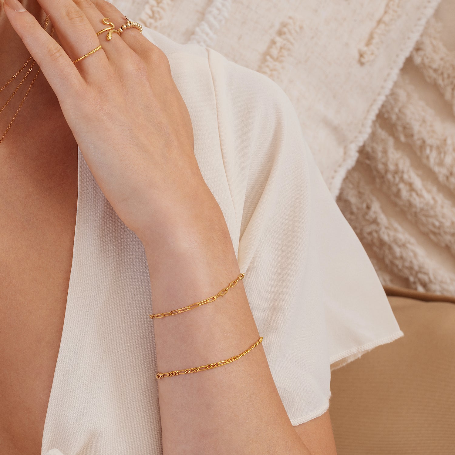 Color:Gold
