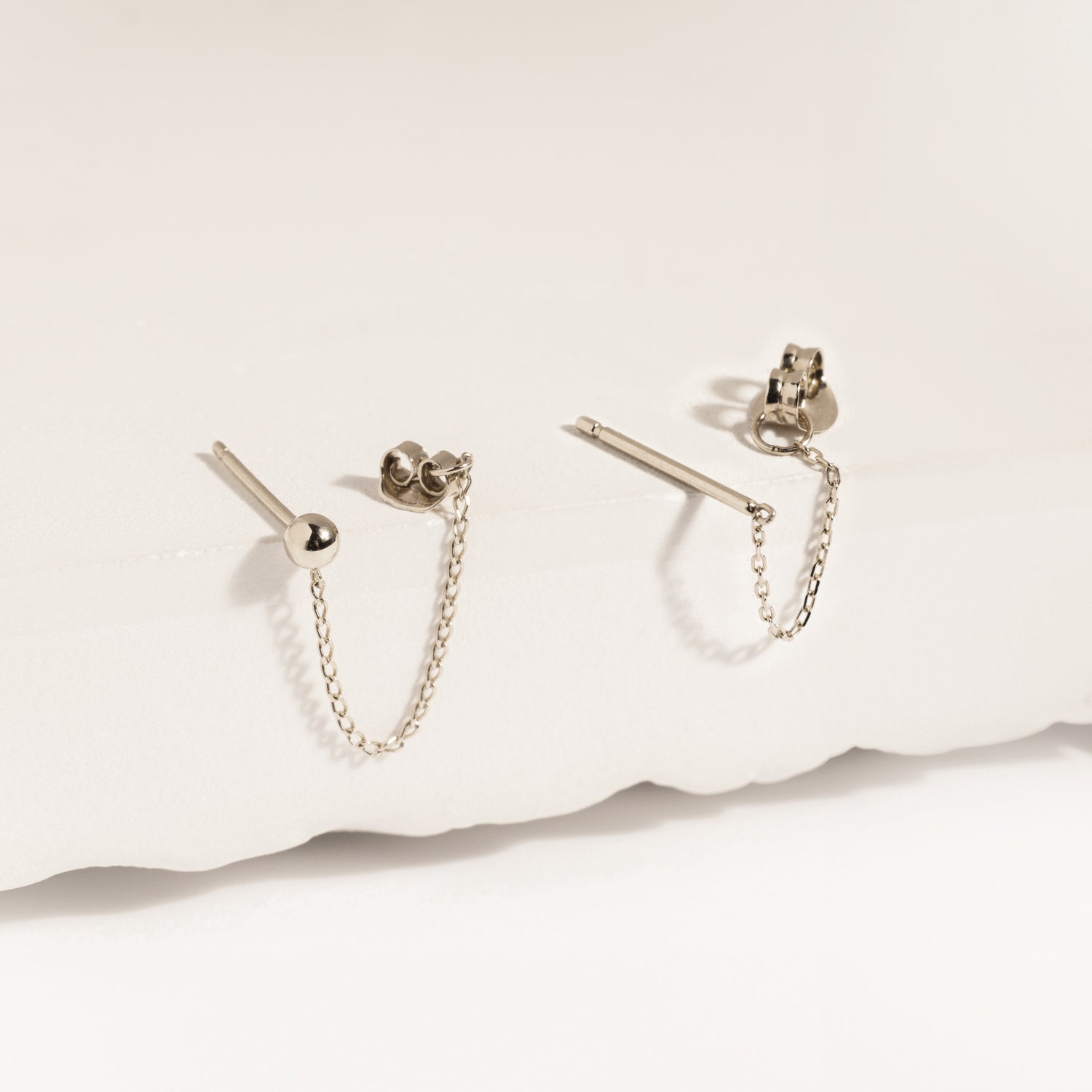 Boucles d'oreilles puces en chaîne en or blanc massif 14K