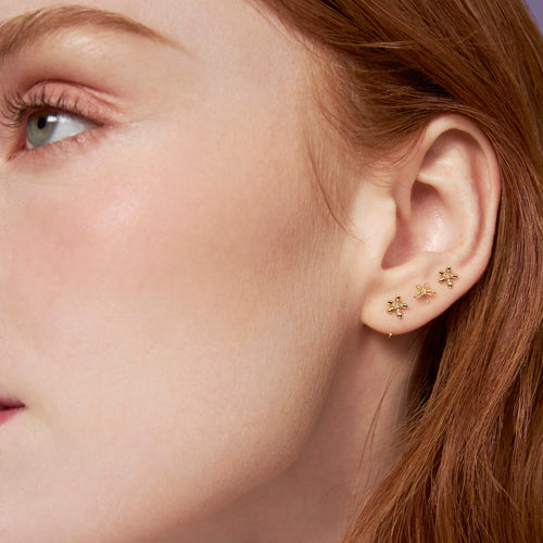 14K solid gull Floraison diamant flatbak øredobb