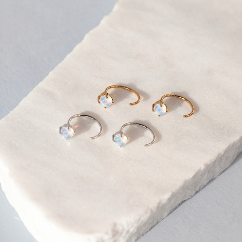 Pendientes de aro de Moonstone Huggie