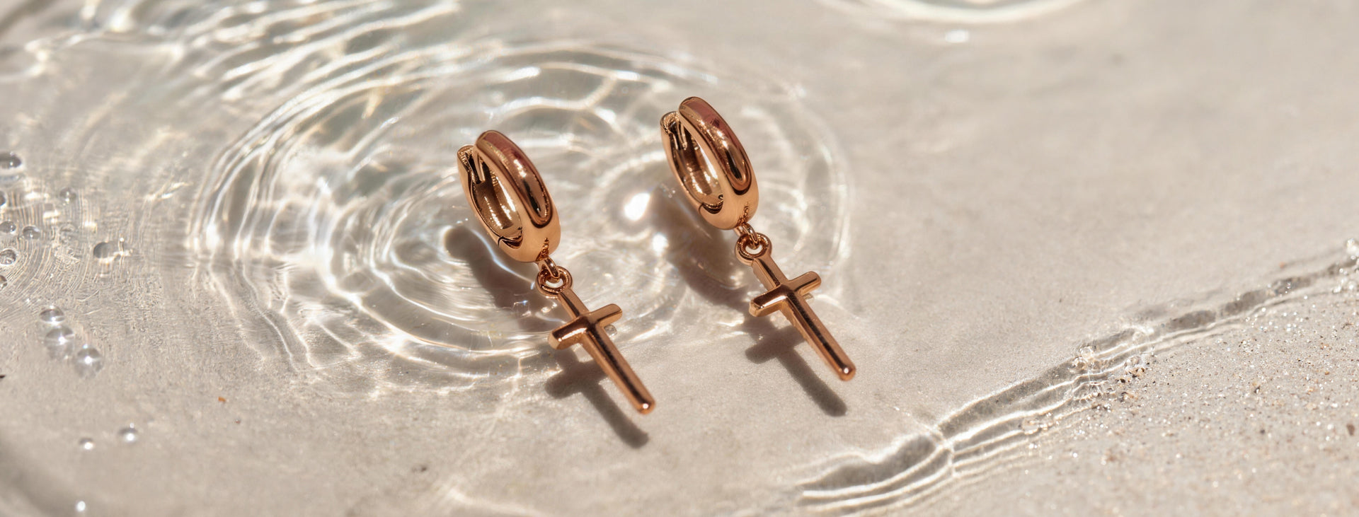 BANNER_DANGLE_HUGGIE_EARRINGSDesktop