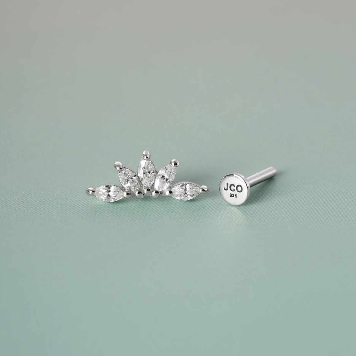 Color:Silver