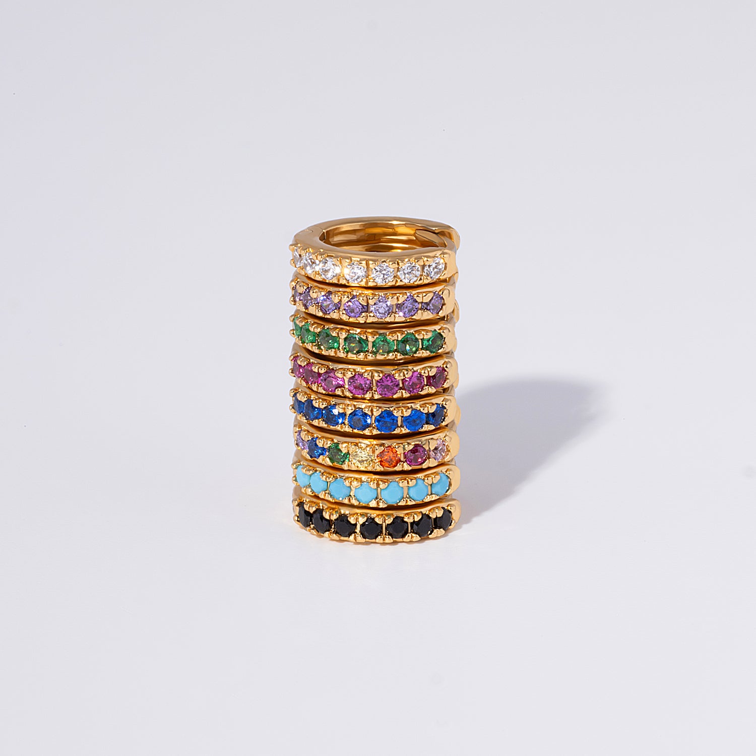 Orecchini a cerchio Pave Huggie