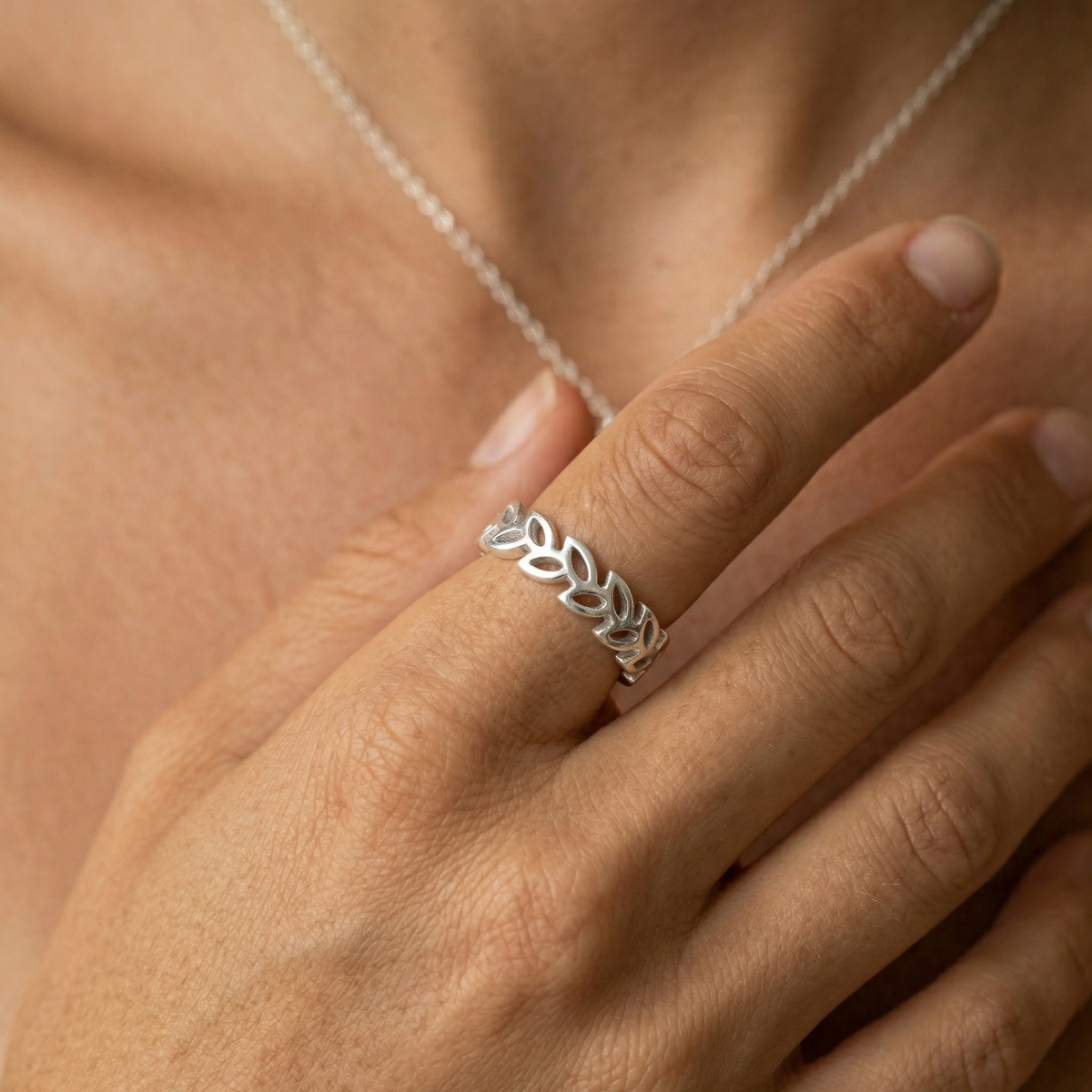 Cut-Out Leaf Ring Silver