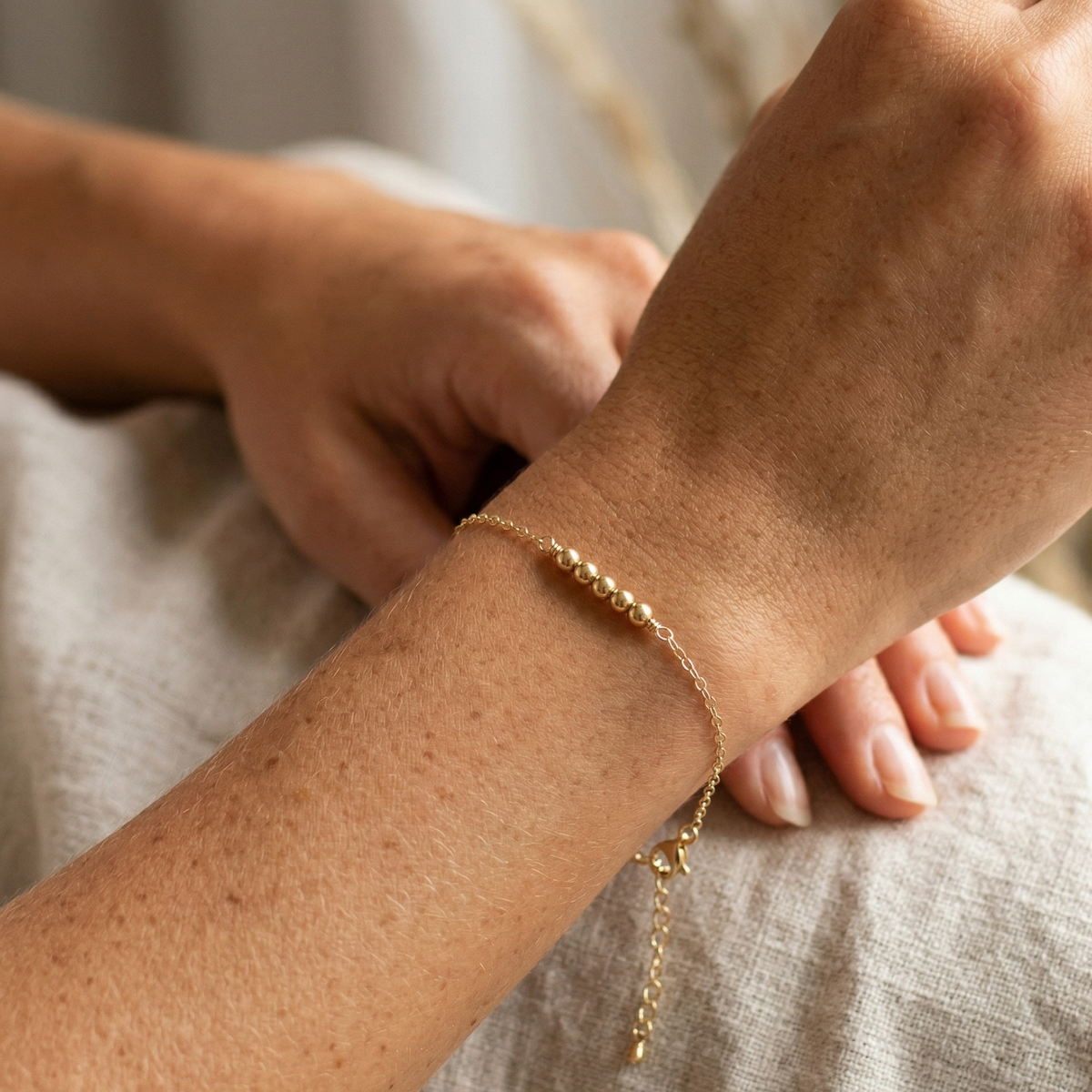 Color:Gold