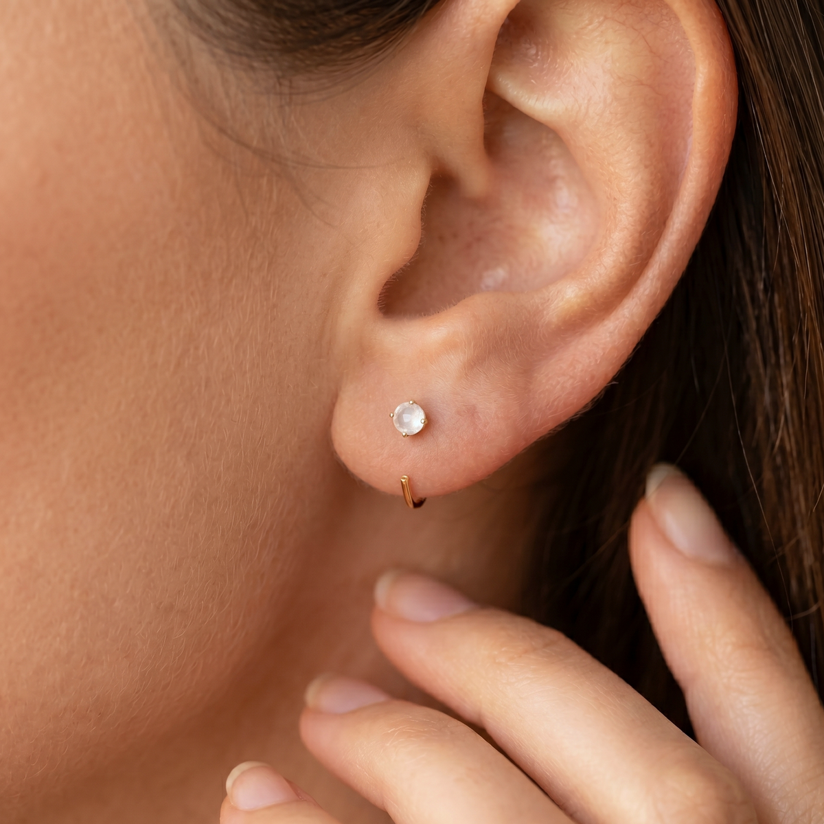 Pendientes de aro de Moonstone Huggie