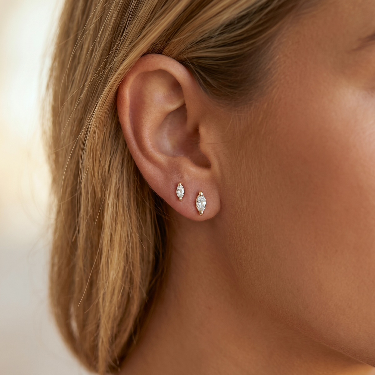Mini boucles d'oreilles marquises scintillantes