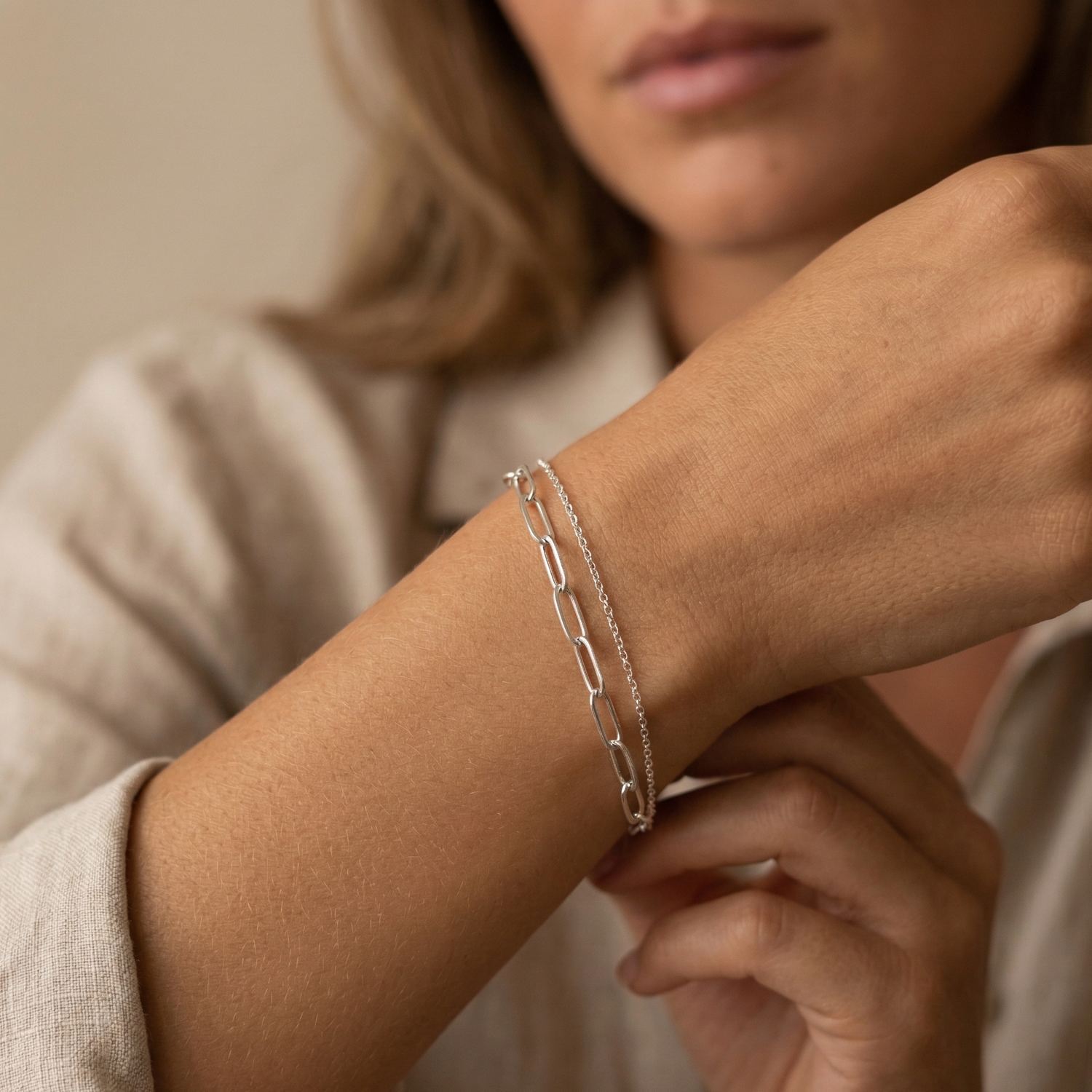 Color:Silver