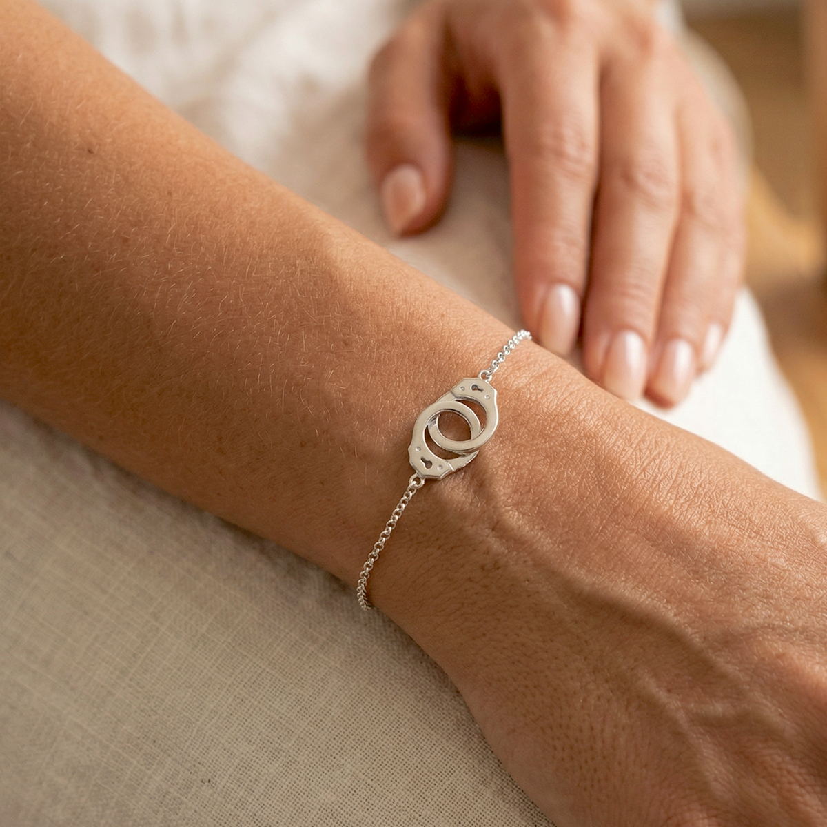 Color:Silver