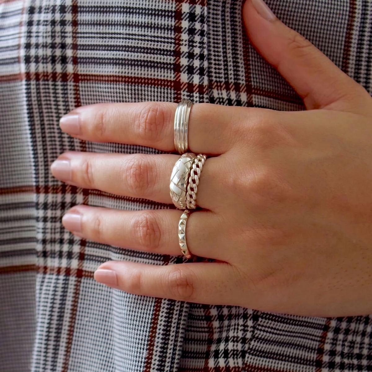 Nour Pyramid Ring Sølv