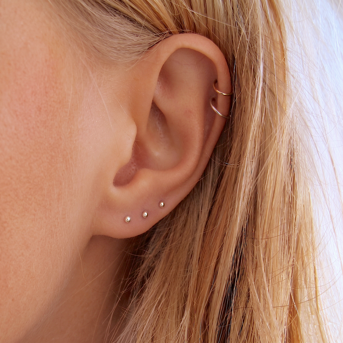 Bal Tragus Labret