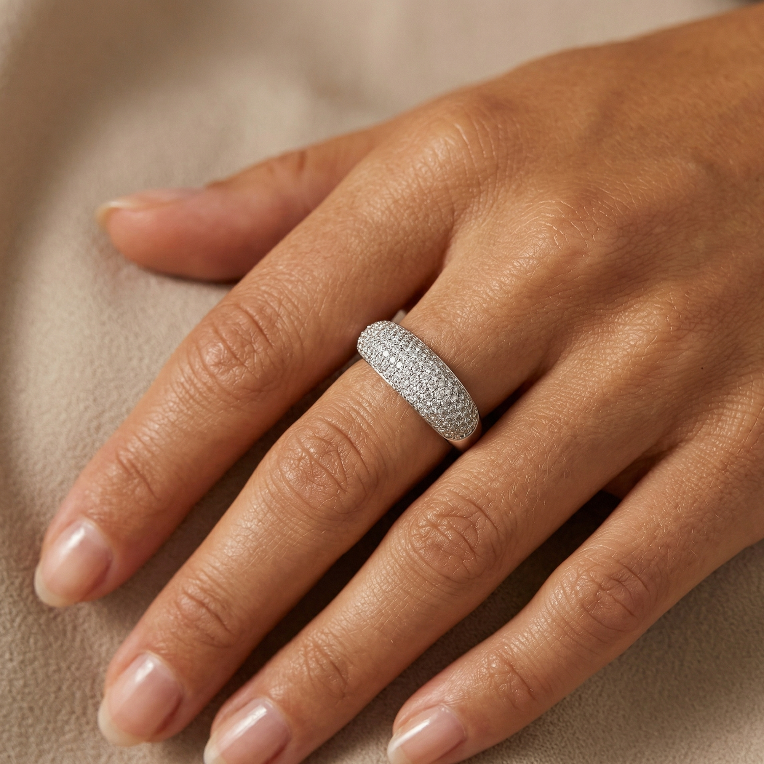 Anneau de dôme pave incrusté argent