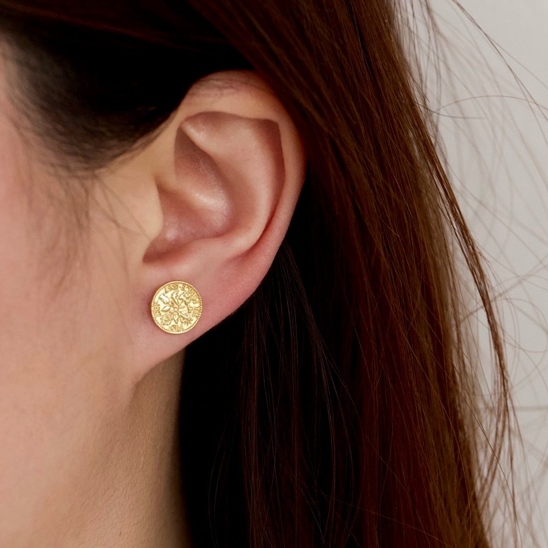 Color:Gold