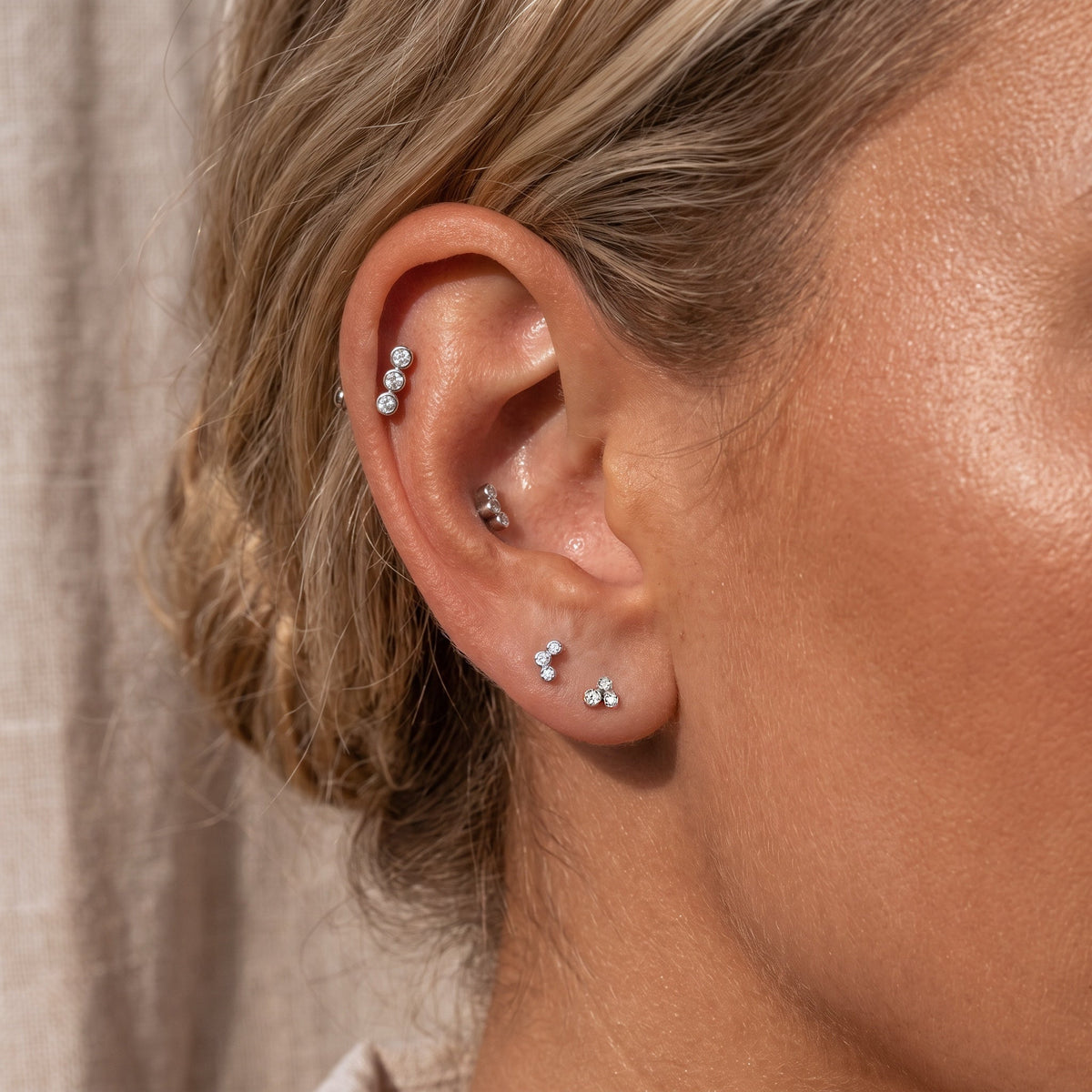 Labret a vite con trio di diamanti scintillanti in oro massiccio 14K
