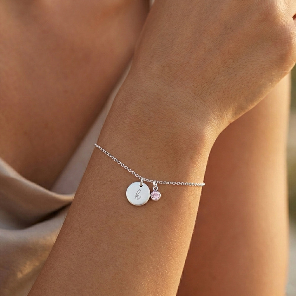 个性化诞生石边缘圆盘手链