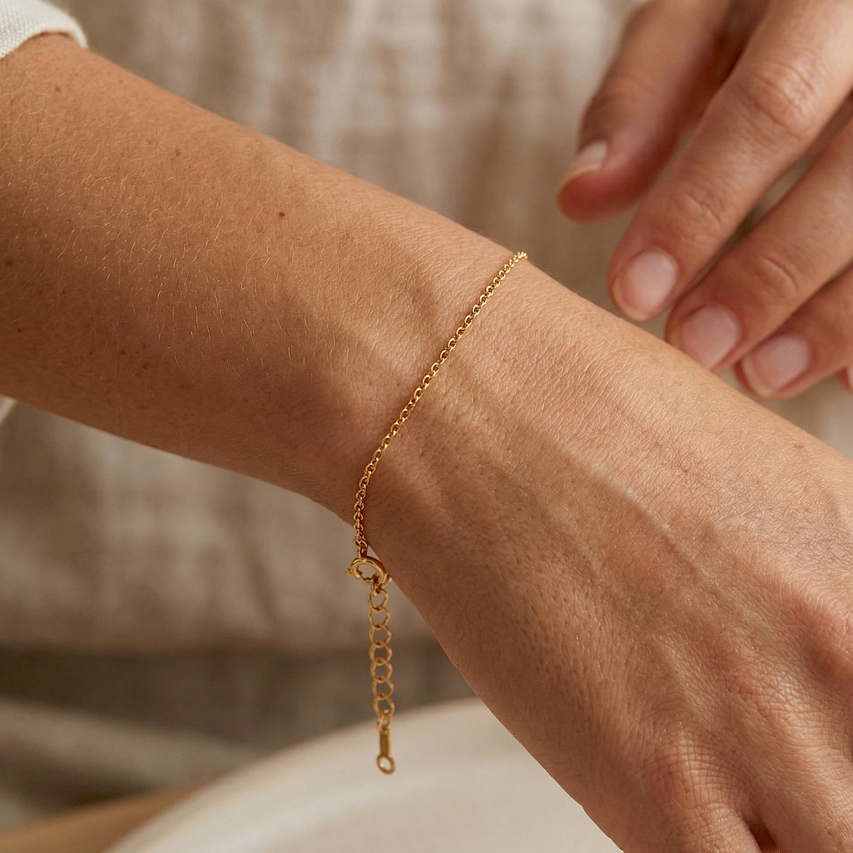 Color:Gold