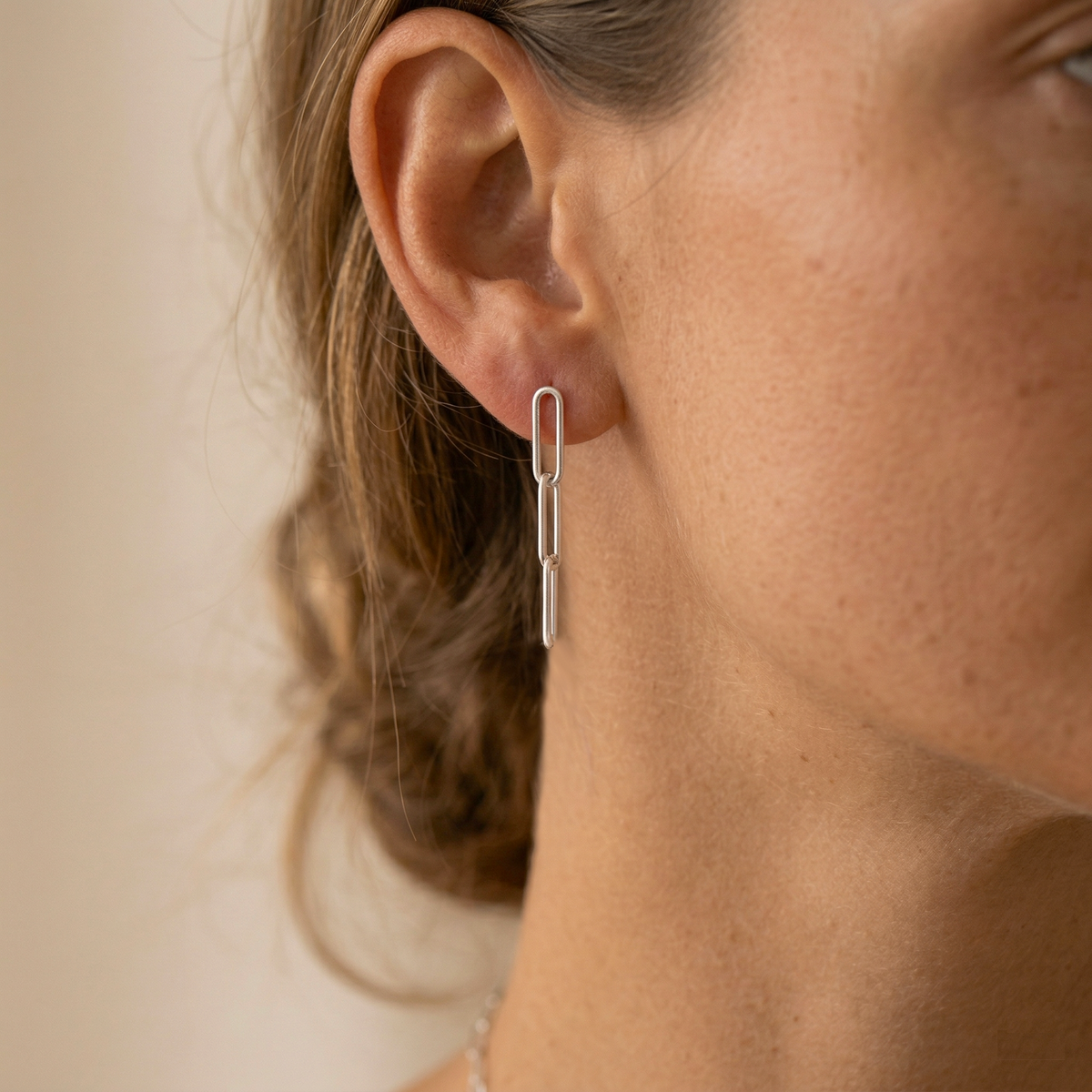 Anting Rantai Klip Kertas Dainty Muse