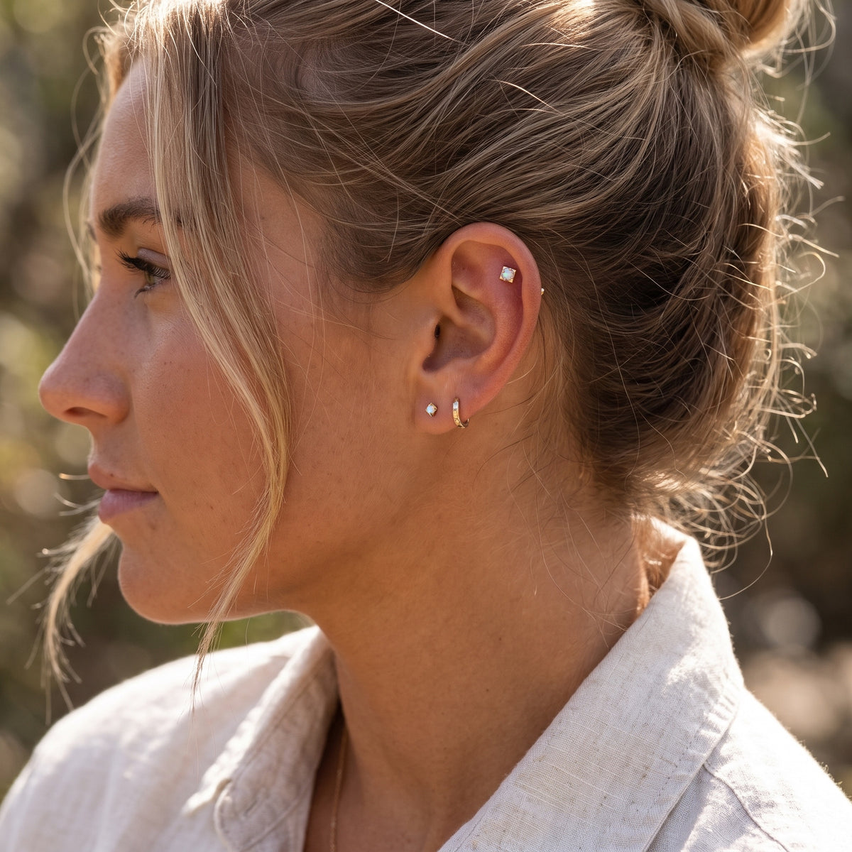 14K Massivt Gull Mini Opal Kvadratisk Gjenger Labret Ørepynt