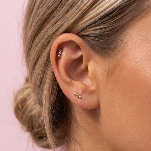 Boucle d'oreille à plat en or massif 14K Mini Triple Bubble Bar