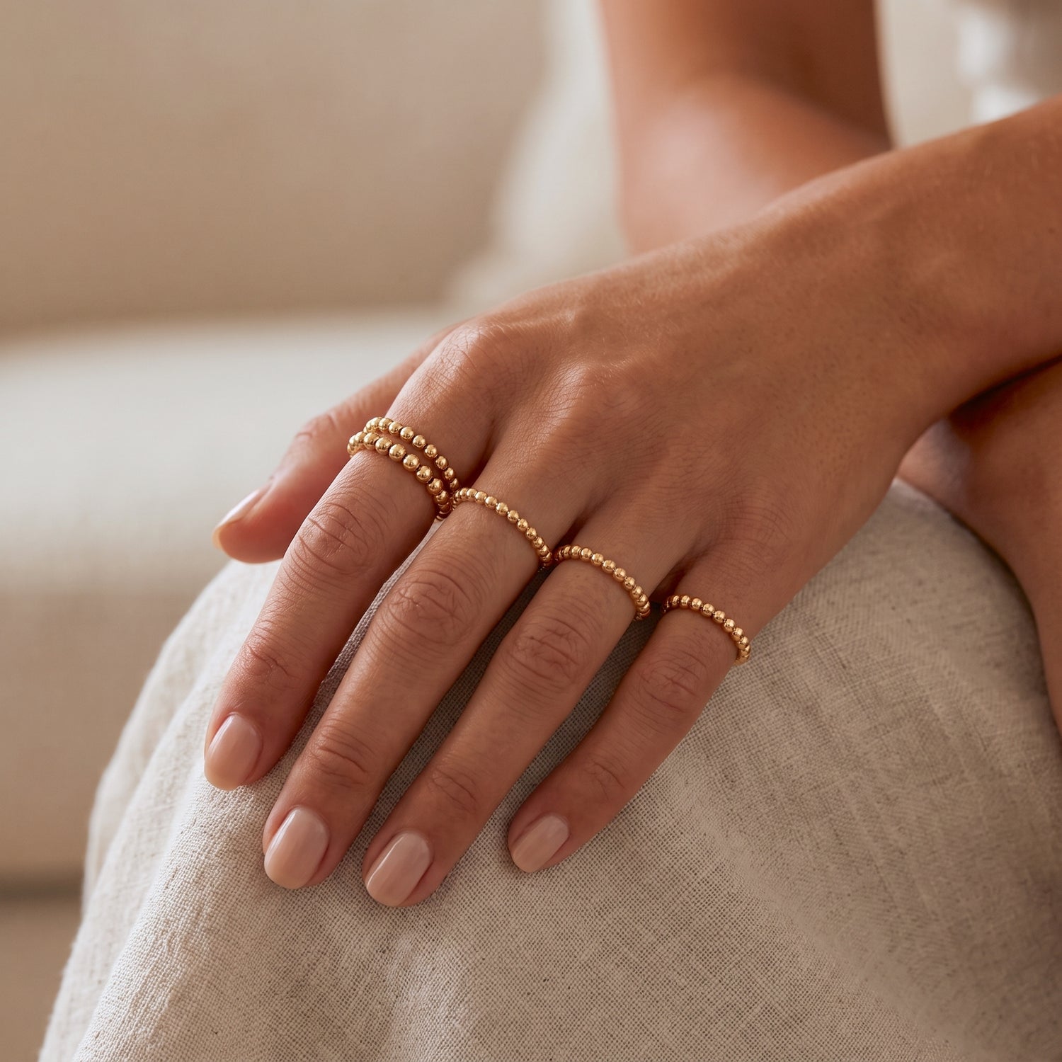 Anillo de bola de mini ópalo