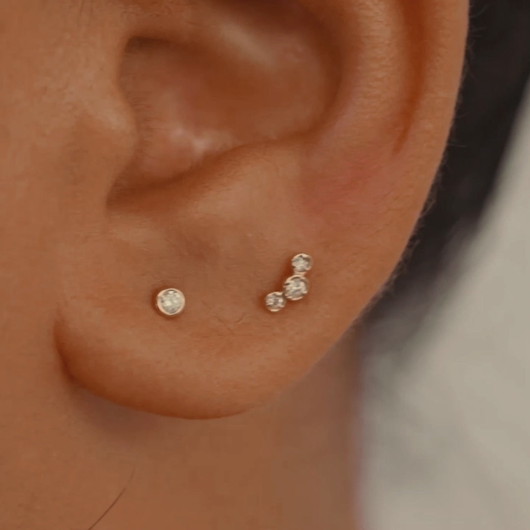 Color:Yellow Gold
Option:Single
Option:Pair