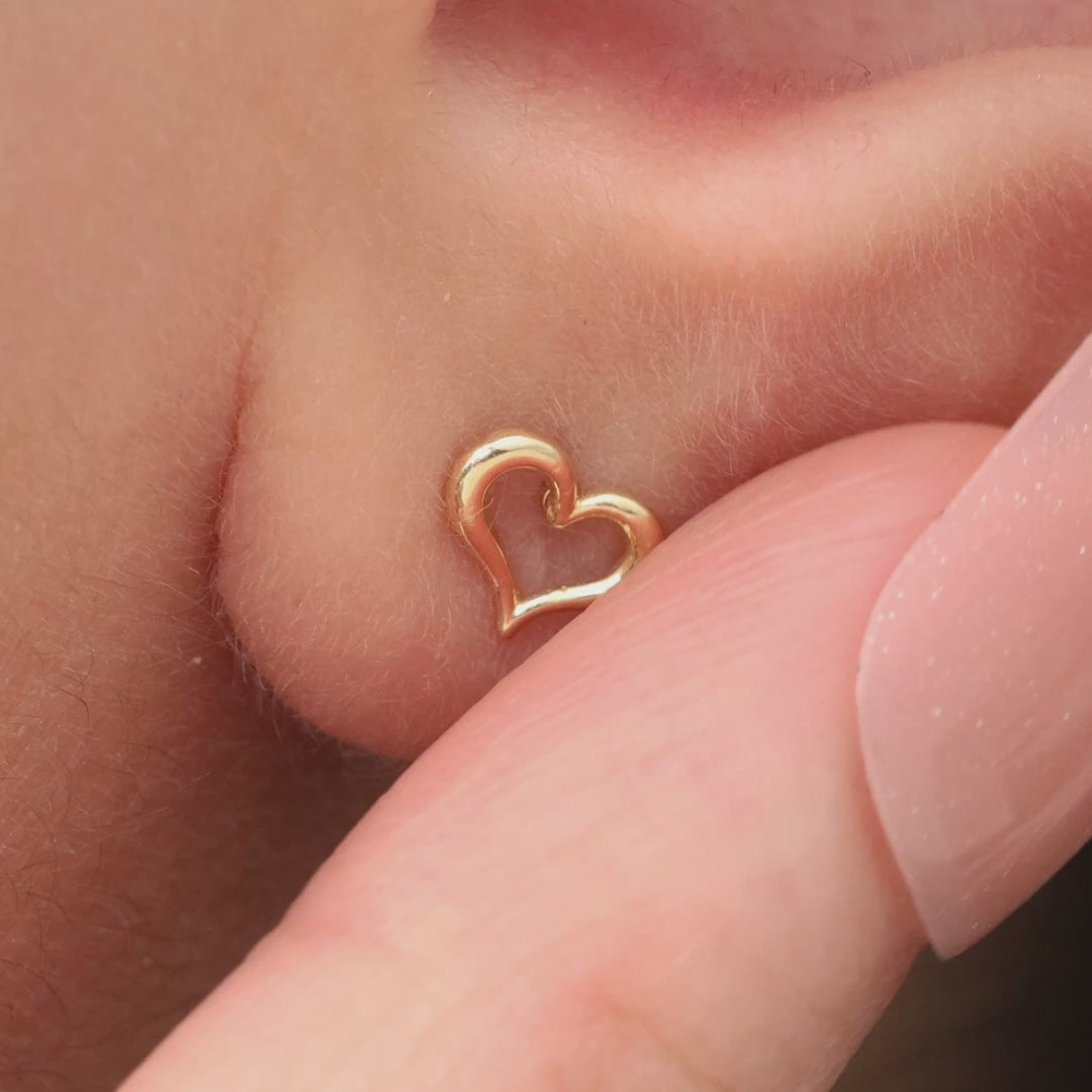 Color:Yellow Gold
Option:Single
Option:Pair