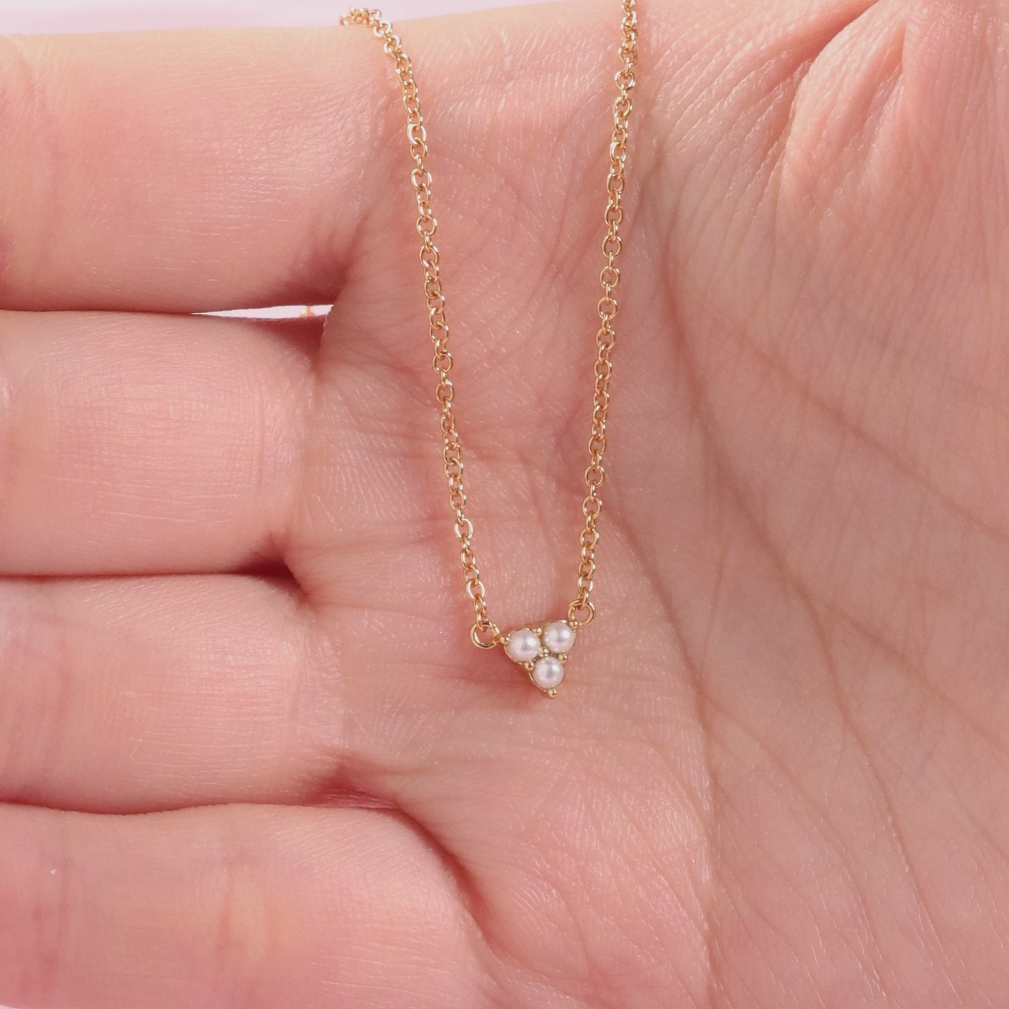 Color:Gold
Color:Silver