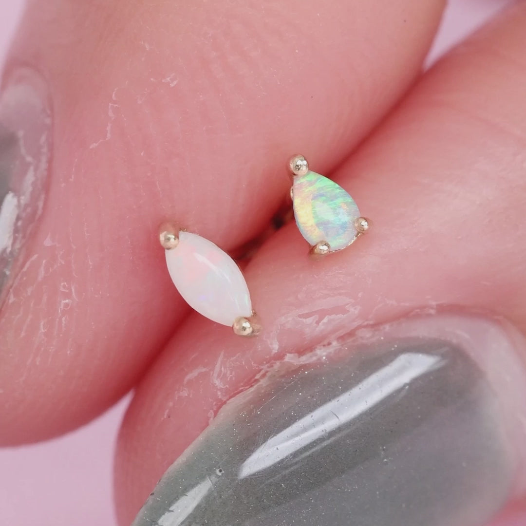 Color:Yellow Gold
Option:Single
Option:Pair