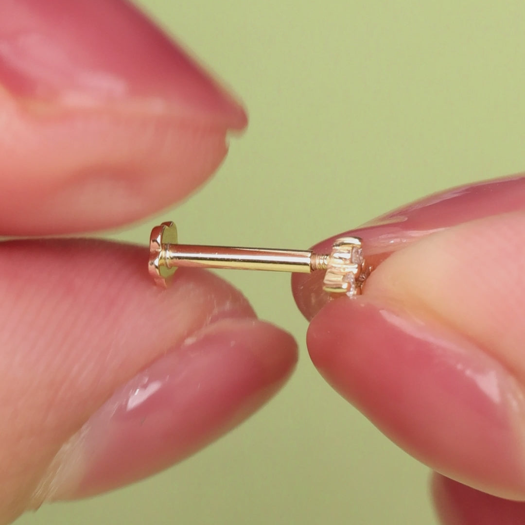 Color:Yellow Gold
Option:Single
Option:Pair