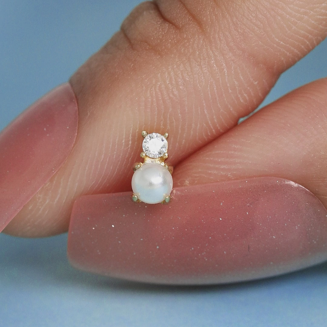Color:Yellow Gold
Post Length:6.5mm
Post Length:5mm
Post Length:8mm