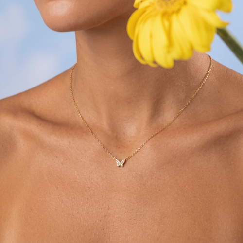 Collier en or solide 14K avec mini papillon en diamant pavé