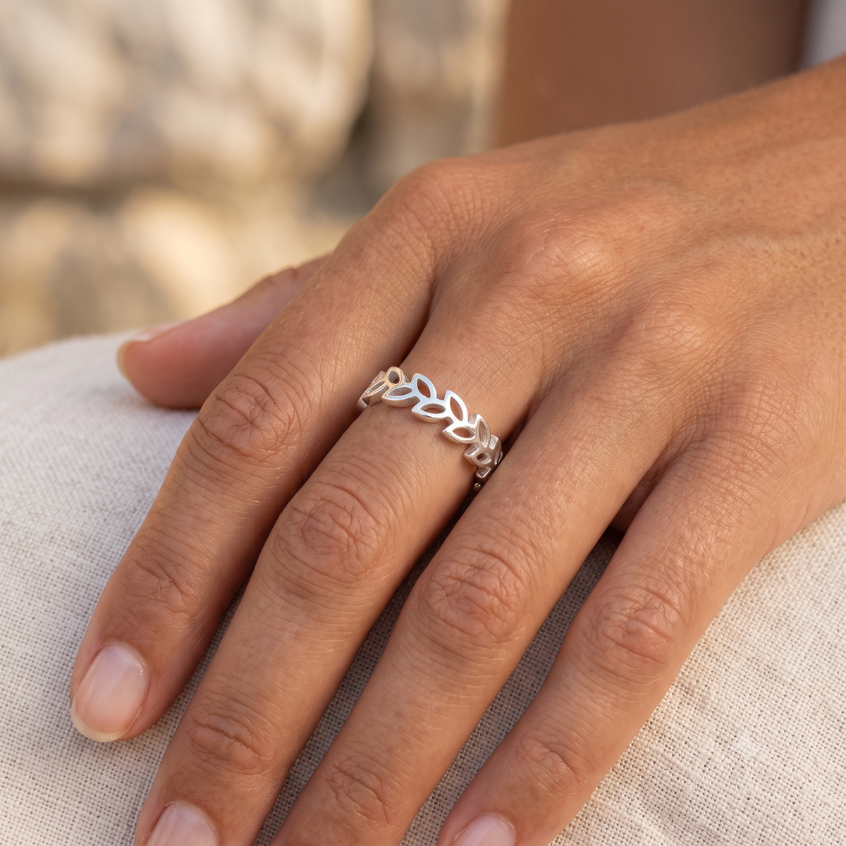 Cut-Out Leaf Ring Silver