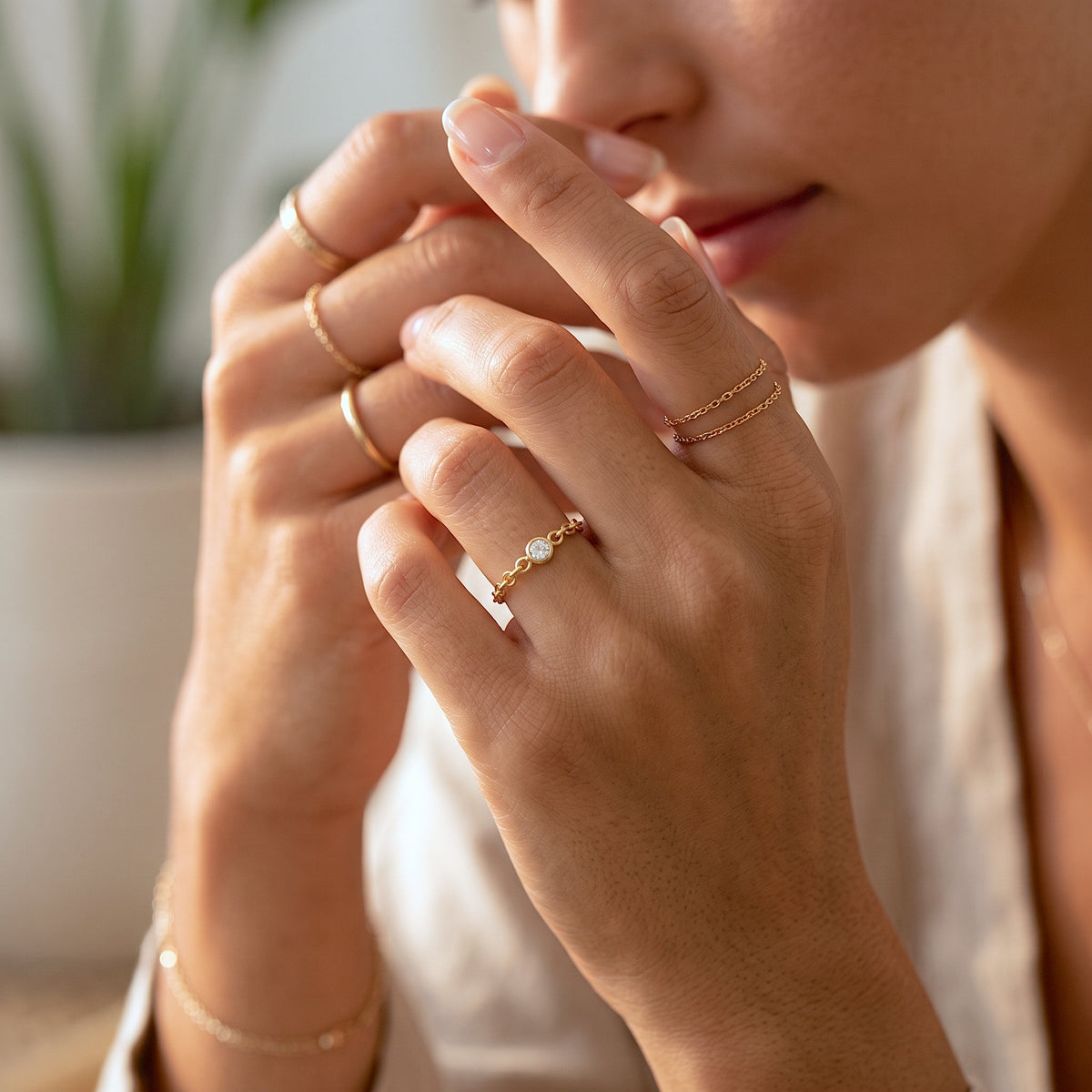Mini -Kette klarer Lünette Ring