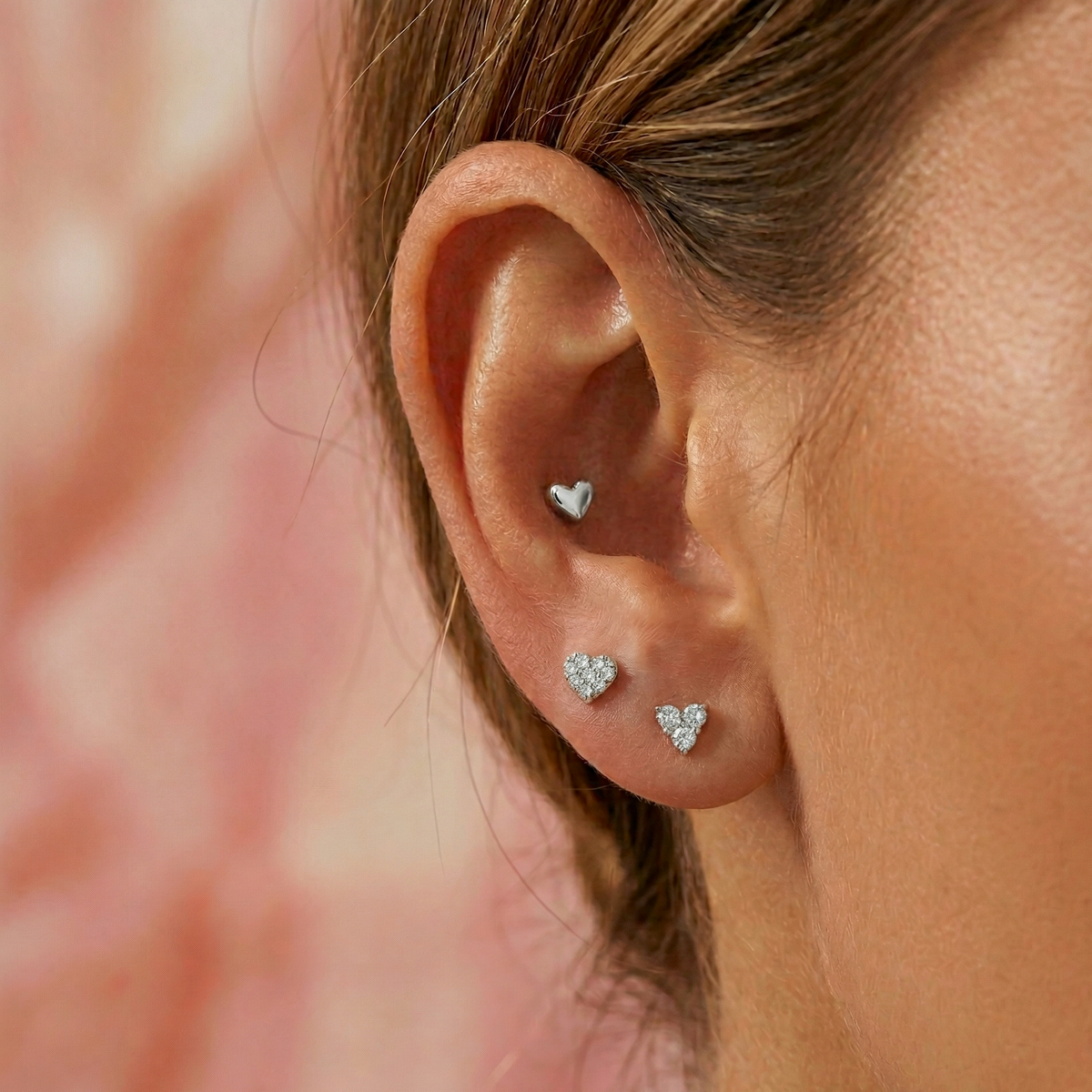 Color: White Gold