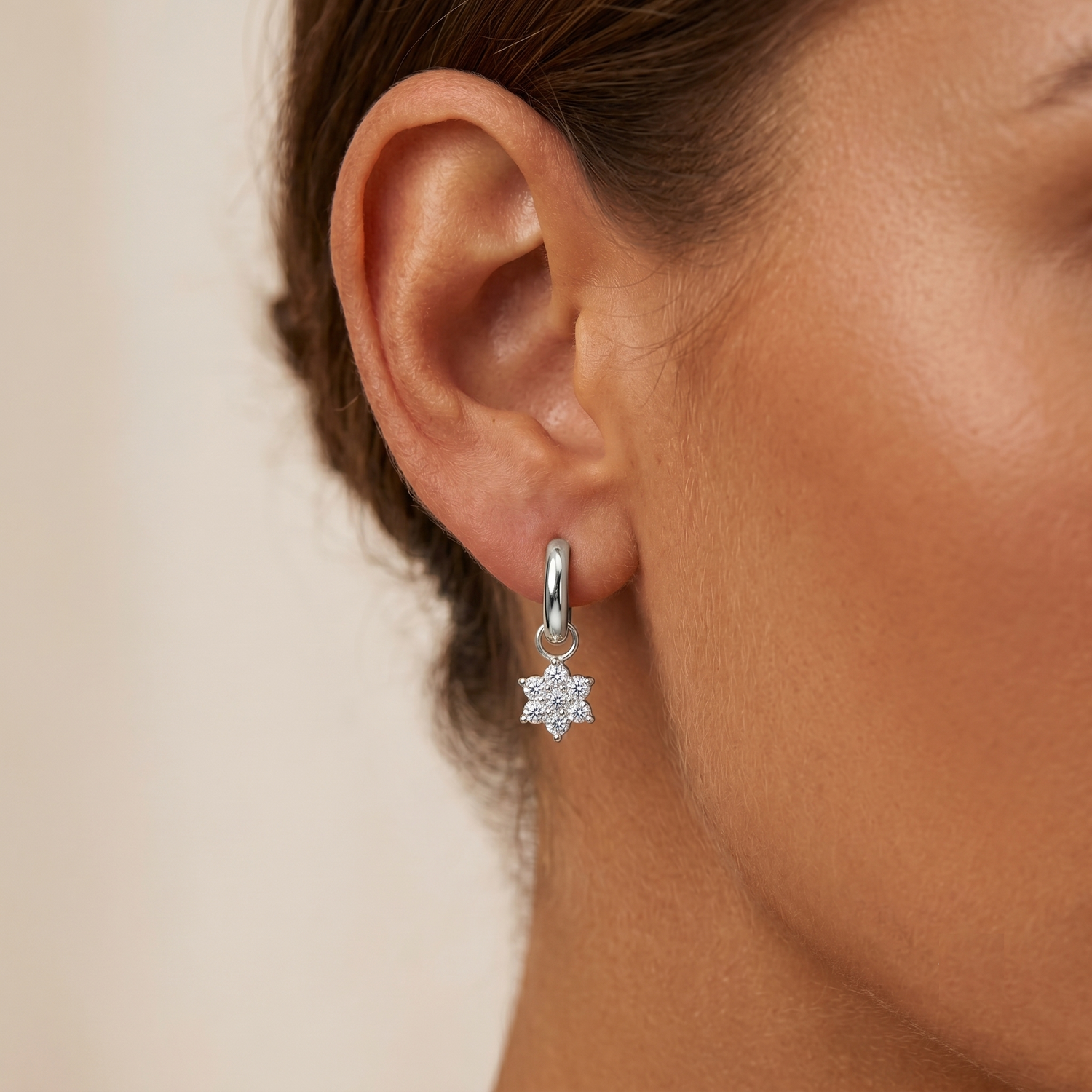 Pave Blomst Charm