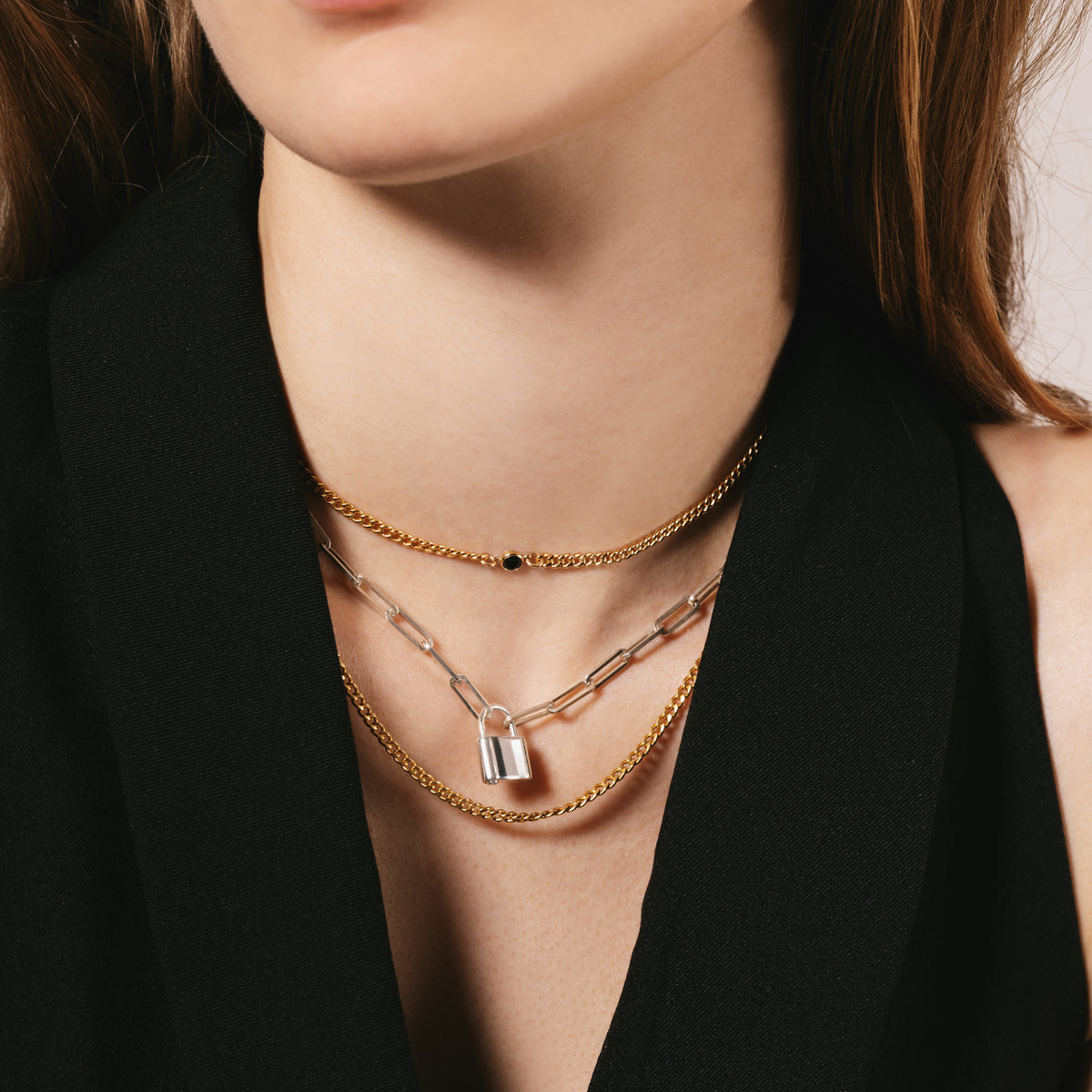 Kalung Rantai Curb Statement