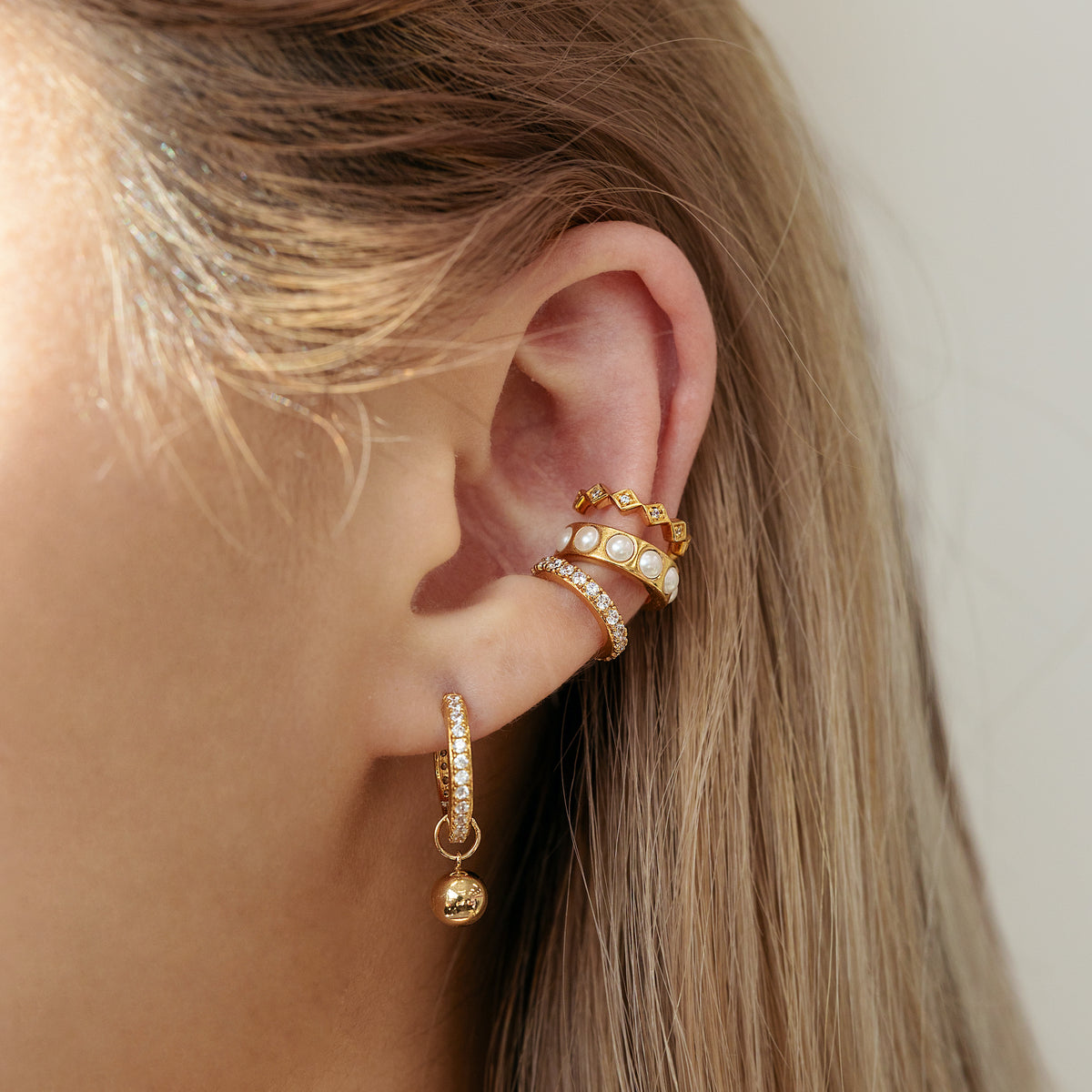 Color:Gold