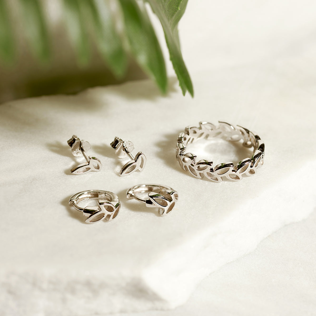 Color:Silver