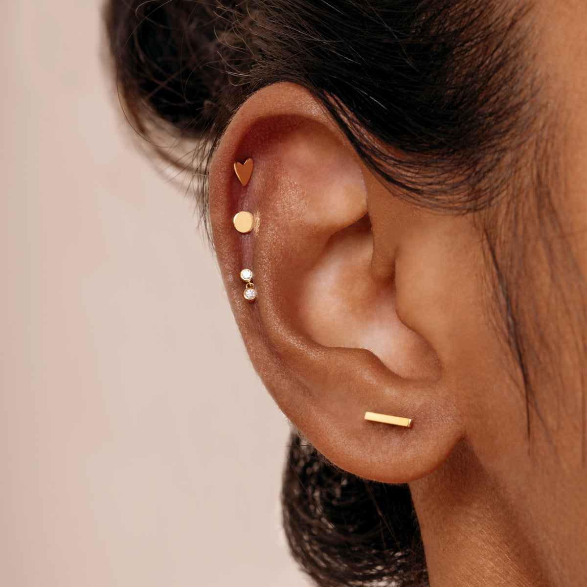 Color:Yellow Gold
Option:Single
Option:Pair