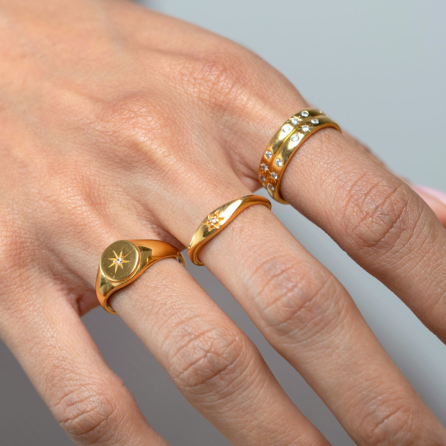 Cincin Tanda Bintang Emas